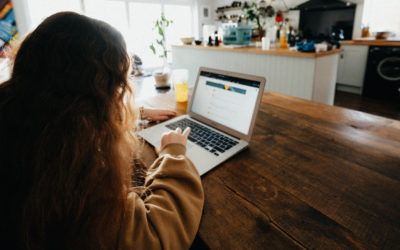 Què és un curs MOOC i quins avantatges té