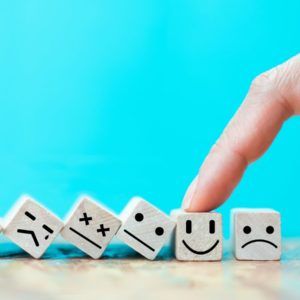 Cubs representant emocions per il·lustrar el curs d'Eines per a la gestió de les emocions subvencionat