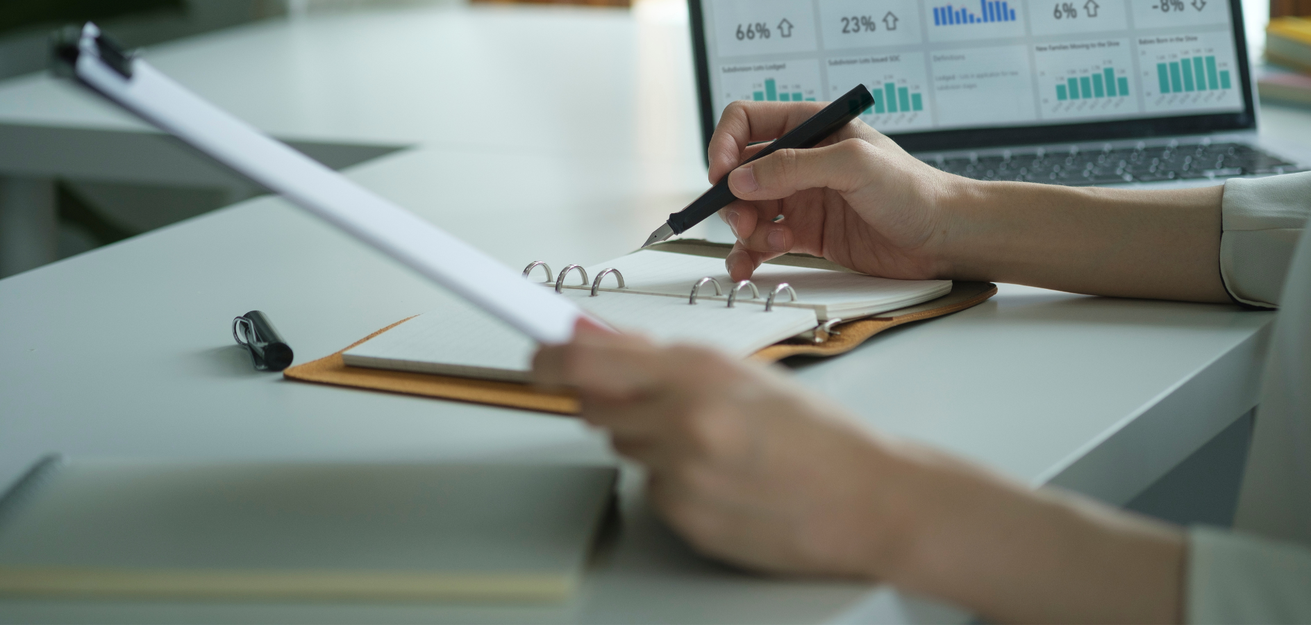 8 funcions de l’auxiliar d’administració